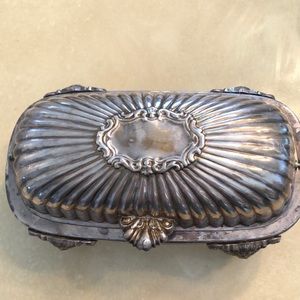 Beautiful Vintage Silver Plate Butter Dish